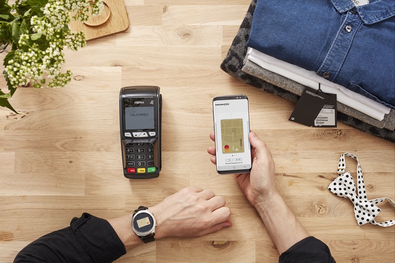 Butiksägare tar betalt med Samsung Pay och Mastercard Gold Danske Bank